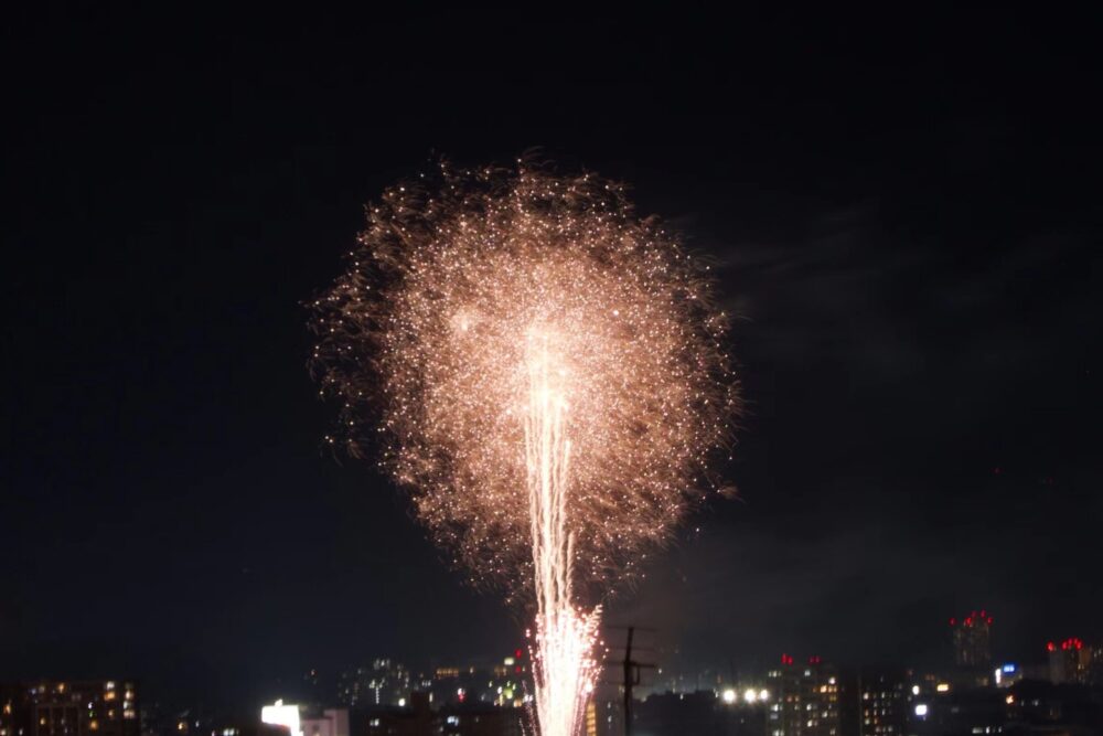 花火 コンデジ RX100M5